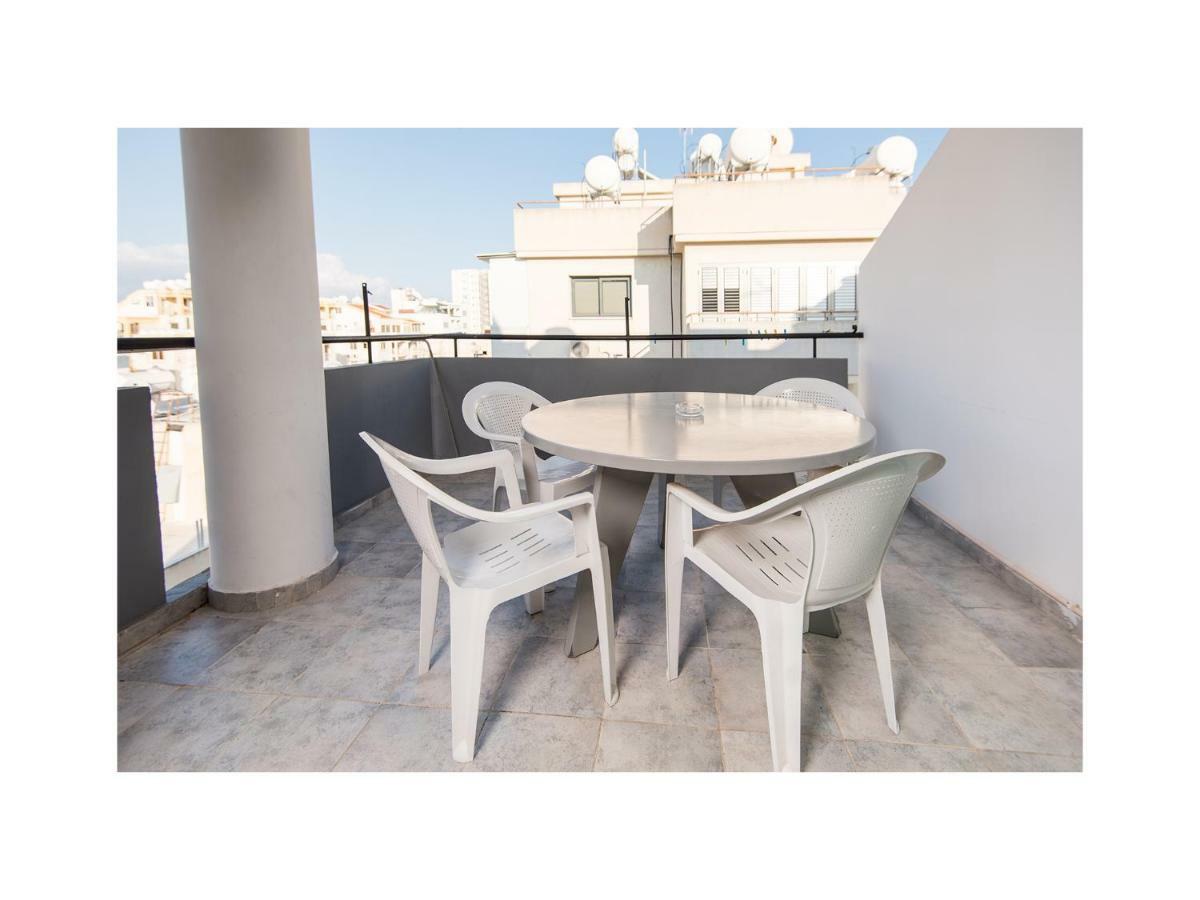 Holiday Apartment Larnaca Luaran gambar