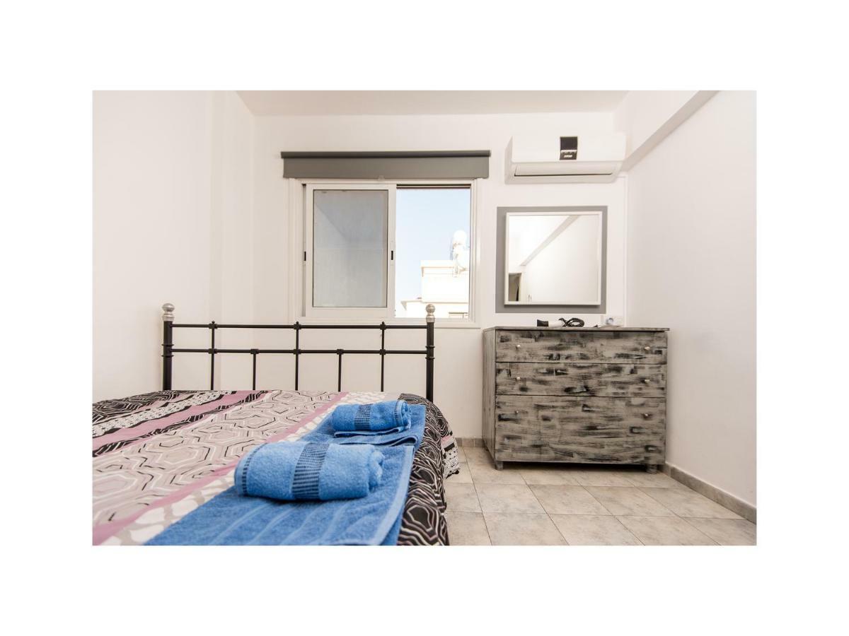 Holiday Apartment Larnaca Luaran gambar